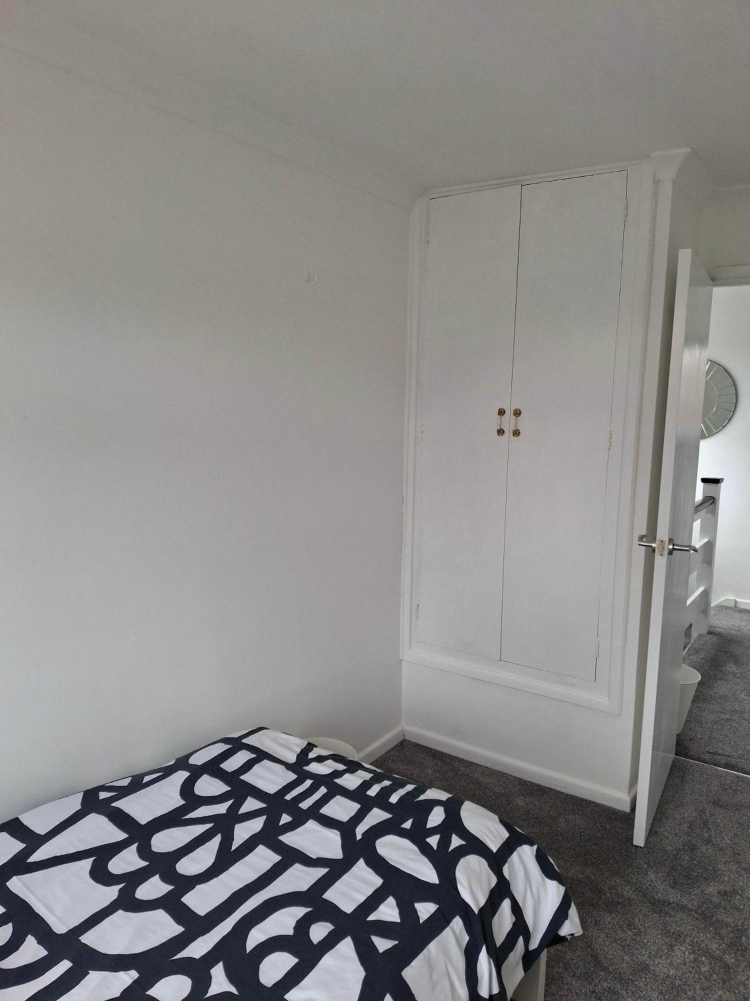 Nicely Decorated 3 Bedroom House Near Heathrow, London Staines-upon-Thames Zewnętrze zdjęcie